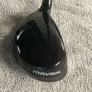 Callaway Mavrik Max 5 hybrid golf club. It’s in very good condition.